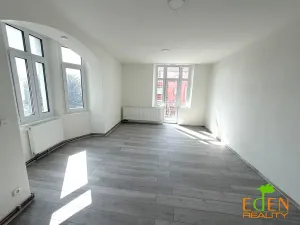 Pronájem bytu 2+1, Plzeň, Dobrovského, 80 m2