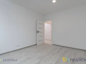 Prodej bytu 2+1, Karviná, Bratr. Veverkových, 56 m2