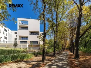Pronájem bytu 2+kk, Praha - Vysočany, Pod Krocínkou, 59 m2