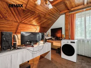 Prodej vícegeneračního domu, Praha - Pitkovice, Žampiónová, 200 m2