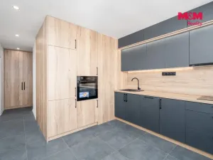 Pronájem bytu 3+kk, Chomutov, Vítězslava Nezvala, 49 m2
