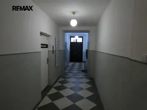 Pronájem bytu 2+kk, Praha - Smíchov, Staropramenná, 40 m2