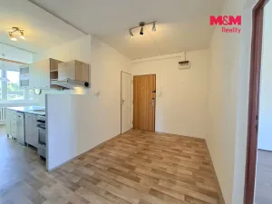 Pronájem bytu 4+1, Klášterec nad Ohří - Miřetice u Klášterce nad Ohří, 17. listopadu, 74 m2