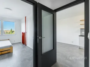 Pronájem bytu 2+kk, Praha - Prosek, Vysočanská, 45 m2