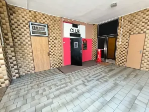 Pronájem restaurace, Ústí nad Labem, Seifertova, 160 m2