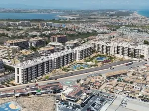 Prodej bytu 3+kk, Torrevieja, Alicante, Španělsko, 65 m2