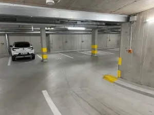 Pronájem garážového stání, Brno, Lidická, 13 m2