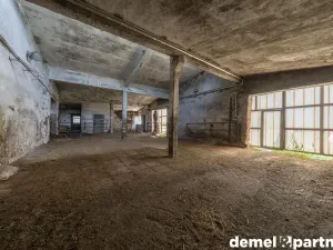 Pronájem zemědělského objektu, Korouhev, 1400 m2