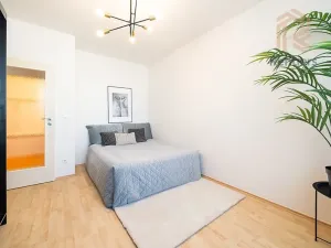 Prodej bytu 3+kk, Praha - Hostavice, U Hostavického potoka, 64 m2