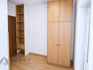 Pronájem bytu 1+1, Liberec, Bezová, 42 m2