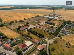 Prodej zemědělské usedlosti, Vlasatice, 5889 m2