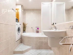 Prodej bytu 3+kk, Teplice, V závětří, 73 m2