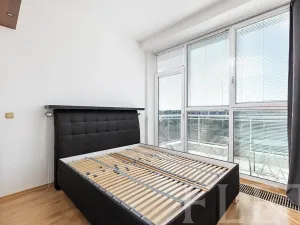 Pronájem bytu 2+kk, Praha - Strašnice, V Rybníčkách, 47 m2