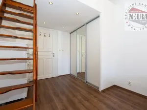 Prodej bytu 1+1, Praha - Smíchov, U Paliárky, 43 m2