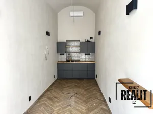 Pronájem obchodního prostoru, Praha - Malá Strana, Újezd, 15 m2