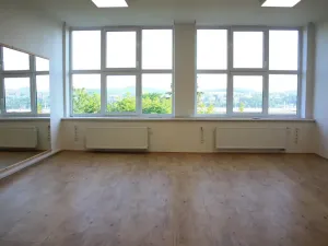 Pronájem kanceláře, Zlín, nám. T. G. Masaryka, 45 m2