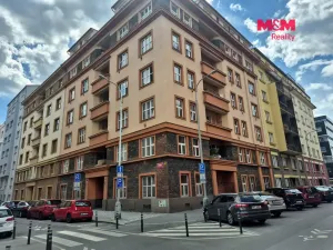 Pronájem bytu 1+kk, Praha - Holešovice, Stupkova, 31 m2