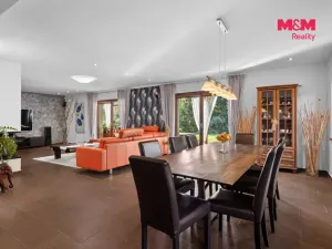 Prodej rodinného domu, Hradečno, 305 m2