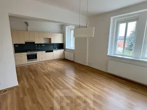 Pronájem bytu 3+kk, Praha - Smíchov, Na Provaznici, 74 m2