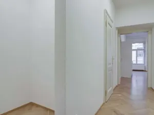Pronájem bytu 1+kk, Praha, Myslíkova, 42 m2