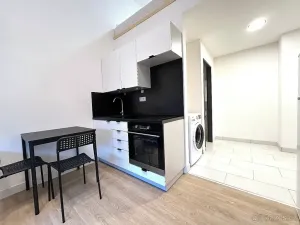 Pronájem bytu 1+kk, Praha - Radotín, Vrážská, 27 m2