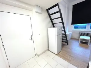 Pronájem bytu 1+kk, Praha - Radotín, Vrážská, 27 m2
