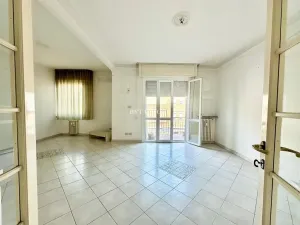 Prodej bytu 4+1, Viareggio, Itálie, Via Francesco Baracca, 120 m2