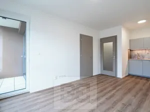 Pronájem bytu 2+kk, Praha - Černý Most, Arnošta Valenty, 41 m2