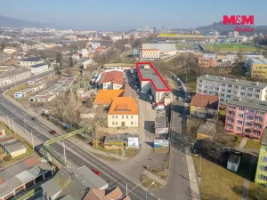 Pronájem kanceláře, Teplice, Libušina, 3000 m2