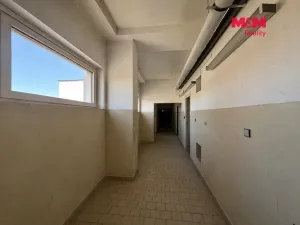 Pronájem kanceláře, Teplice, Libušina, 3000 m2