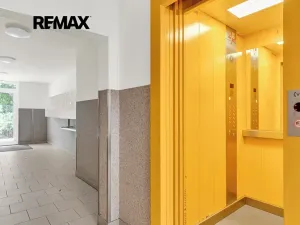 Prodej bytu 3+1, Praha - Prosek, Jablonecká, 67 m2