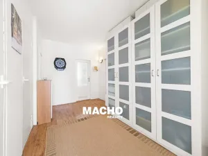 Prodej bytu 3+1, Praha - Modřany, Pirinská, 73 m2