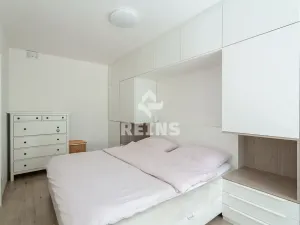 Prodej bytu 4+kk, Praha - Horní Měcholupy, Hornoměcholupská, 146 m2