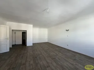 Pronájem bytu 2+1, Kroměříž, Riegrovo náměstí, 92 m2