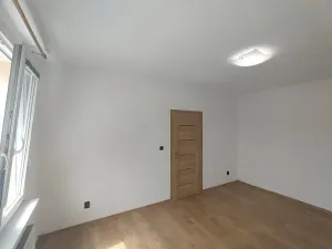 Pronájem bytu 1+1, Semily, Jizerská, 35 m2