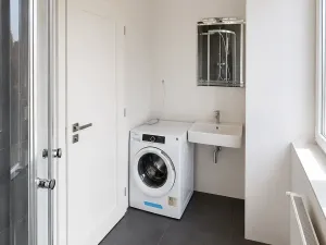 Pronájem bytu 2+kk, Praha, Limuzská, 52 m2