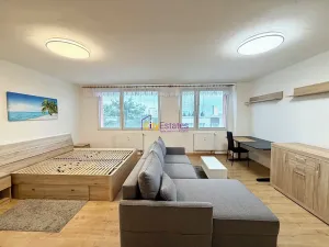 Pronájem bytu 1+kk, Praha - Bohnice, Poznaňská, 45 m2