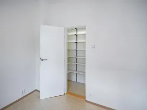 Pronájem bytu 2+kk, Praha - Žižkov, Biskupcova, 41 m2