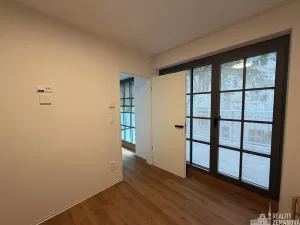 Pronájem bytu 2+kk, Praha - Vinohrady, Korunní, 56 m2