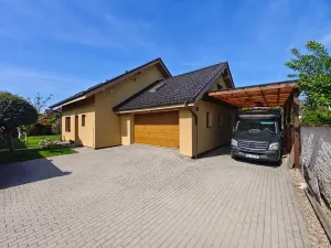 Prodej rodinného domu, Nový Vestec, U Tří Cest, 224 m2