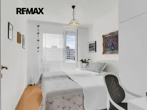 Prodej bytu 2+kk, Praha - Horní Měcholupy, Neapolská, 43 m2