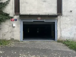 Pronájem garážového stání, Praha - Podolí, Pod Klaudiánkou, 15 m2