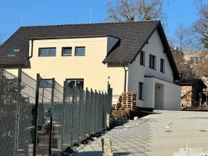 Pronájem bytu 2+kk, Jesenice, Hlavní, 47 m2
