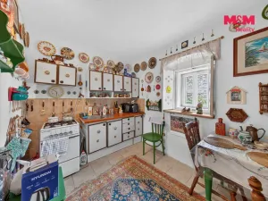 Prodej rodinného domu, Uzeničky - Černívsko, 163 m2
