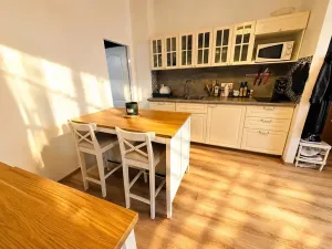 Pronájem bytu 2+kk, Praha - Břevnov, Bělohorská, 38 m2