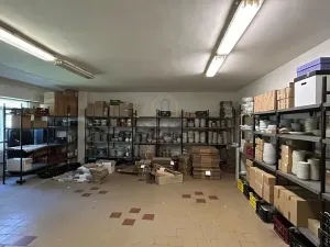 Prodej výrobních prostor, Vojkovice, 435 m2
