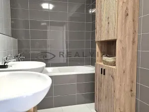Pronájem bytu 4+kk, České Budějovice, Vrbenská, 103 m2