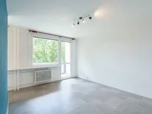 Prodej bytu 1+kk, Praha - Prosek, Veltruská, 33 m2