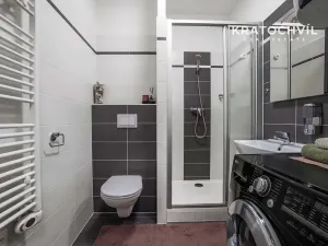 Prodej bytu 2+kk, Jesenice, Na Okruhu, 42 m2