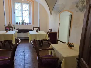 Pronájem restaurace, Železná Ruda, Klostermannovo náměstí, 120 m2